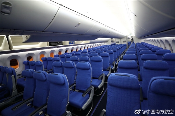 南航第一架波音7879梦想飞机首飞可实时上网