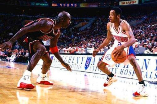 ƭ���ϵ۵����ˣ�С���Ӱ���ɭƾʲô�С��𰸡�