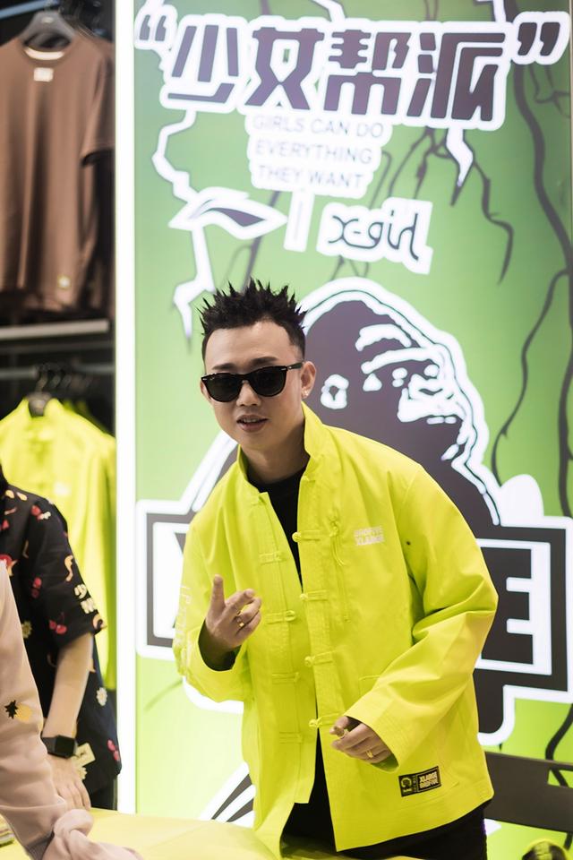 ������ͷ���������������������������������ϵ�У�