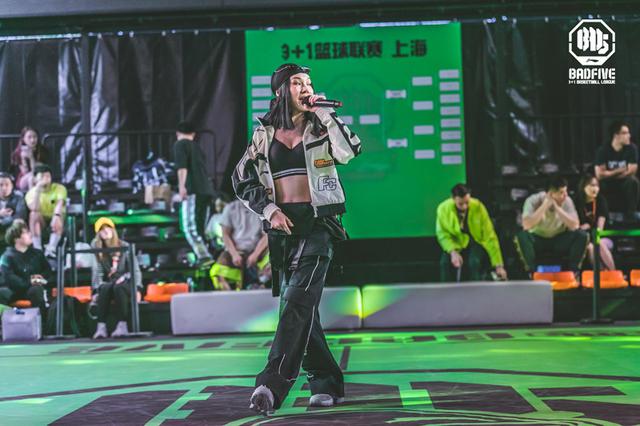 ������ͷ���������������������������������ϵ�У�