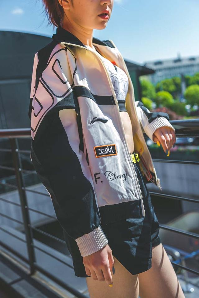 ������ͷ���������������������������������ϵ�У�