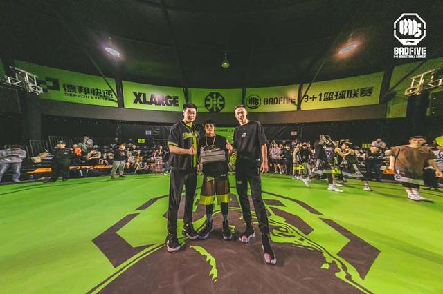 ������ͷ���������������������������������ϵ�У�