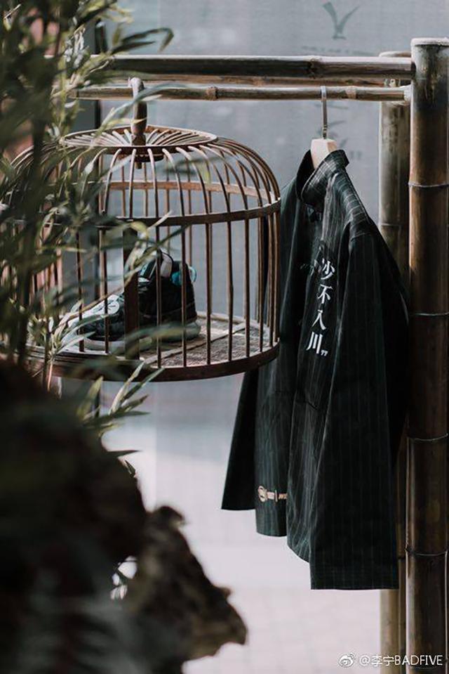 ������ͷ���������������������������������ϵ�У�