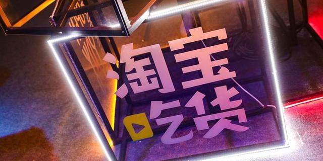 �Ա��Ի�Ƶ����ʽ���ߣ�ÿ�¶��гԻ��ڣ���ÿ���й��˶���Ϊ����Ի�