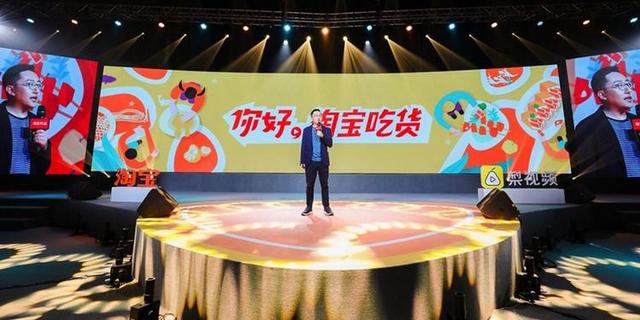 �Ա��Ի�Ƶ����ʽ���ߣ�ÿ�¶��гԻ��ڣ���ÿ���й��˶���Ϊ����Ի�