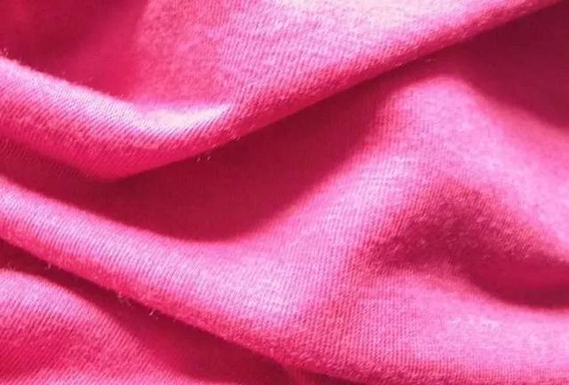 ������ʲô���ϣ���α�����ڵ�����