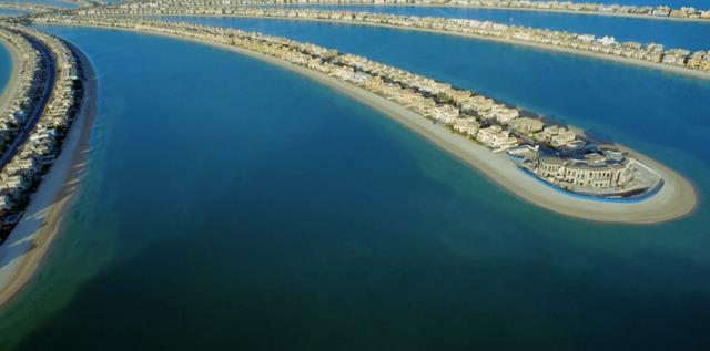 �ϰݵ�����һ�������ĳ��У�����˵�и���������