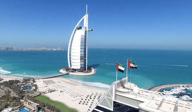 �ϰݵ�����һ�������ĳ��У�����˵�и���������