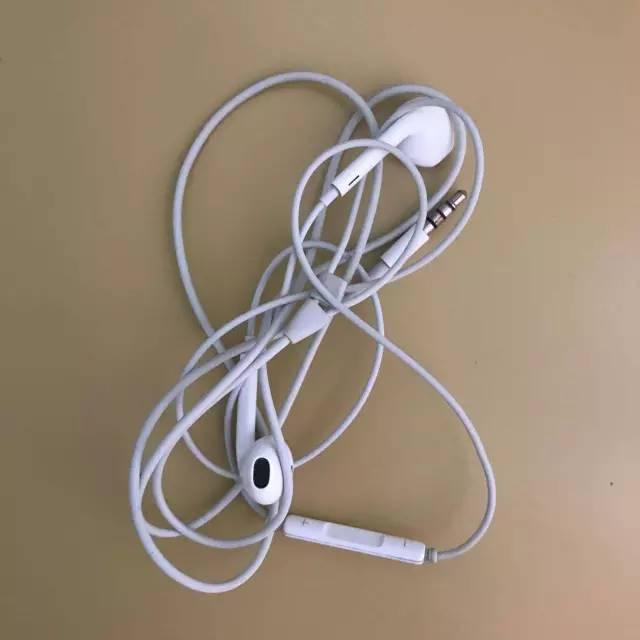 �ֻ�������׼����ÿ�������˺��¡���