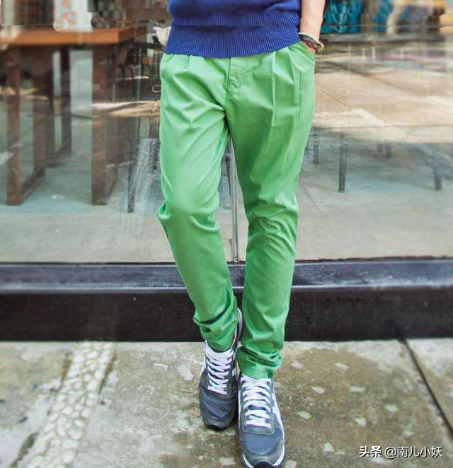 ͼ�Ľ�˵����ɫ������ʲô��ɫ���£�