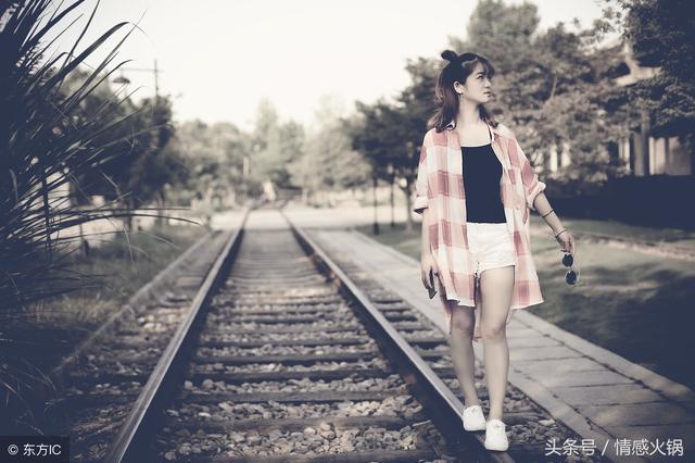 ��8���������¶��İ��飬�㾭������