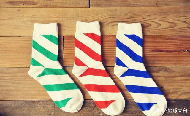 ��knock my socks off�������Ӷ�����ˣ�����ɶ��˼��