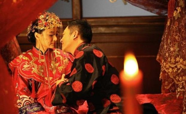 ����������Ů�ӵĴ���֮����������4�ַ�������2������̸��