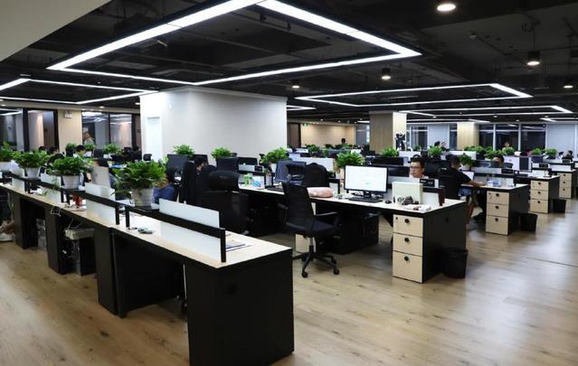 �˹�������Ƭ��ҵ���ֿ����������ҵǰ��