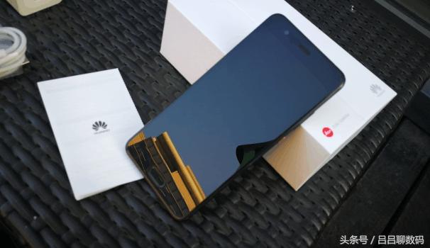 ��ΪP10 Plus�۸�ȫ�桰���̡���������1800Ԫ��������ֵ�����֣�