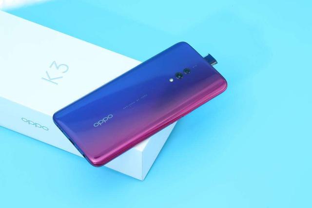 �ϰ����й������ֻ����������� OPPO�߾Ӱ��ף�����Ʒ����ǰ��