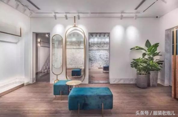 ��װ���ϰ�̸����װС�������ȷ�Ŀ�һ�ҷ�װ��