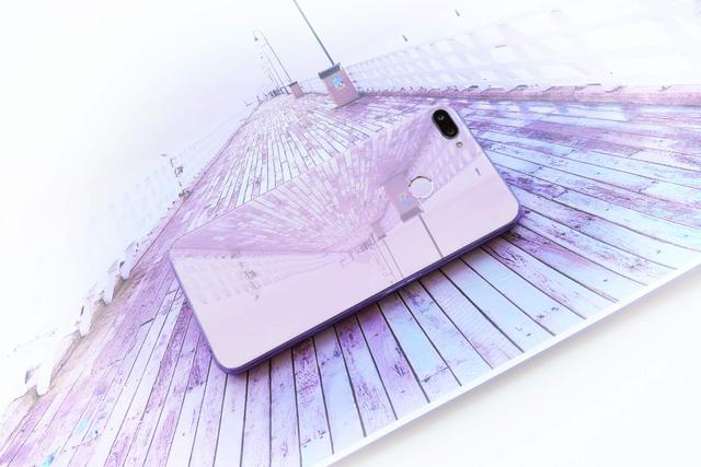 ��ɧ�ŵ绰�ļ���С���ܣ�������ֻ�һƬ�徻��