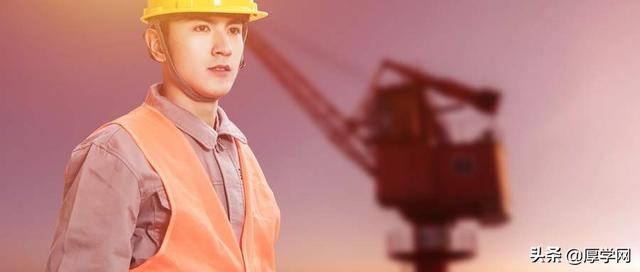 �ھ����ѵѧУ����Ǯ��