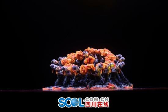 ����Ϊʲô�����죿"�ɻ���������������Ӱ