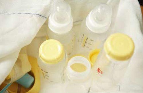 Ӥ����ƿ�ĸ����Ӻ�