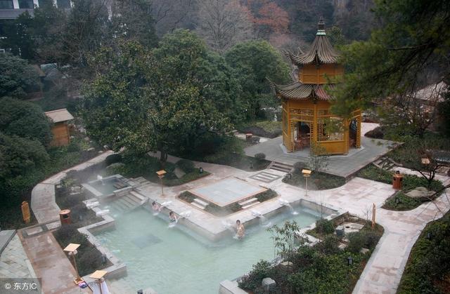 �й���ɽ���ľ�����һ�����ɣ�������ʯ�������ƺ����ľ��ǣ�