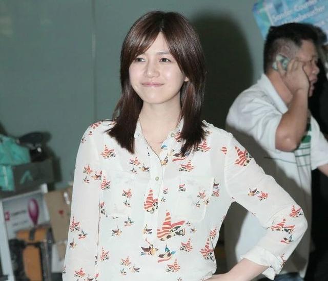 49���������ʷ����������ϣ���վ�̨��С������7��Ů�Ѵ�����