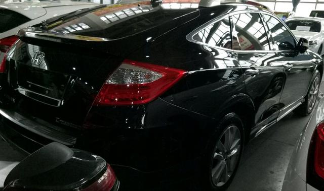 ����Ҳ�г����ӿ־�ĳ��ͣ�12��������ʫͼ���۰���������ȥ