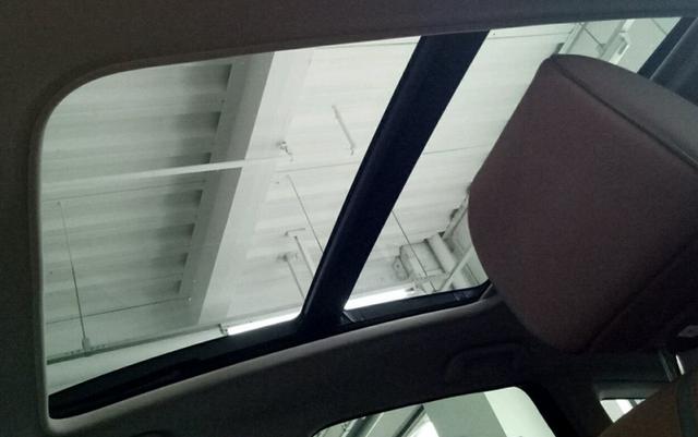 ����Ҳ�г����ӿ־�ĳ��ͣ�12��������ʫͼ���۰���������ȥ