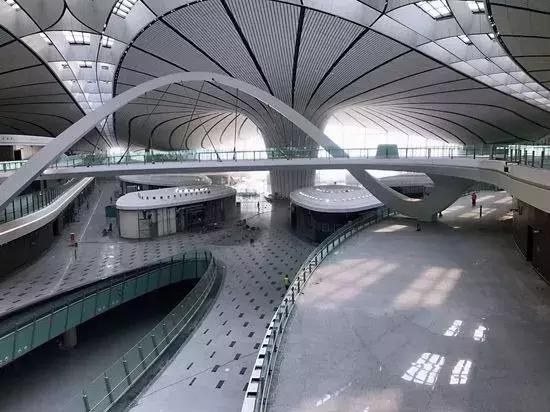 ϲӭ�������ͣ�������������Ӣ�����׷׼�����˹��ʻ���