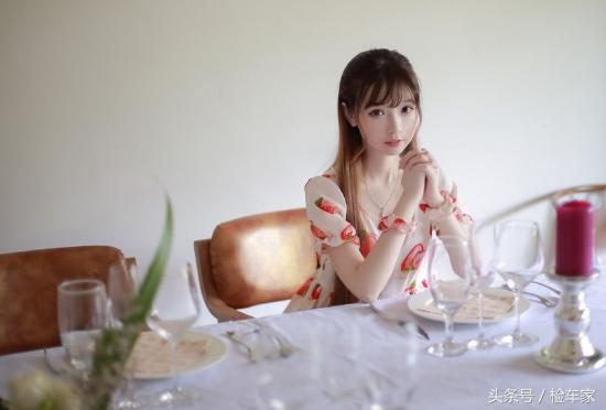 ��ɫ���ڼ׿ǳ�16�����֣���Ů����ȥ�ǳ����磬��ͷ�ʸ�