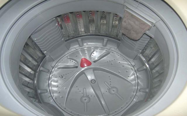 ϴ�»�ͻȻ����ˮ���ű��ޣ�ѧ������һ�У��Լ��ڼҾ��ܽ����