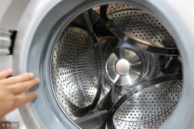 ϴ�»�ͻȻ����ˮ���ű��ޣ�ѧ������һ�У��Լ��ڼҾ��ܽ����