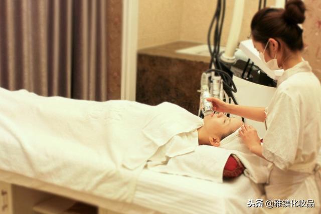 ʲô����ױƷ����Ϊ�ջ�����רҵ�ߣ�